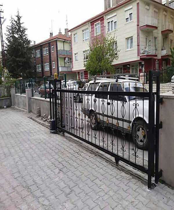 Ankara Sincan Yana Kayar Bahçe Kapısı